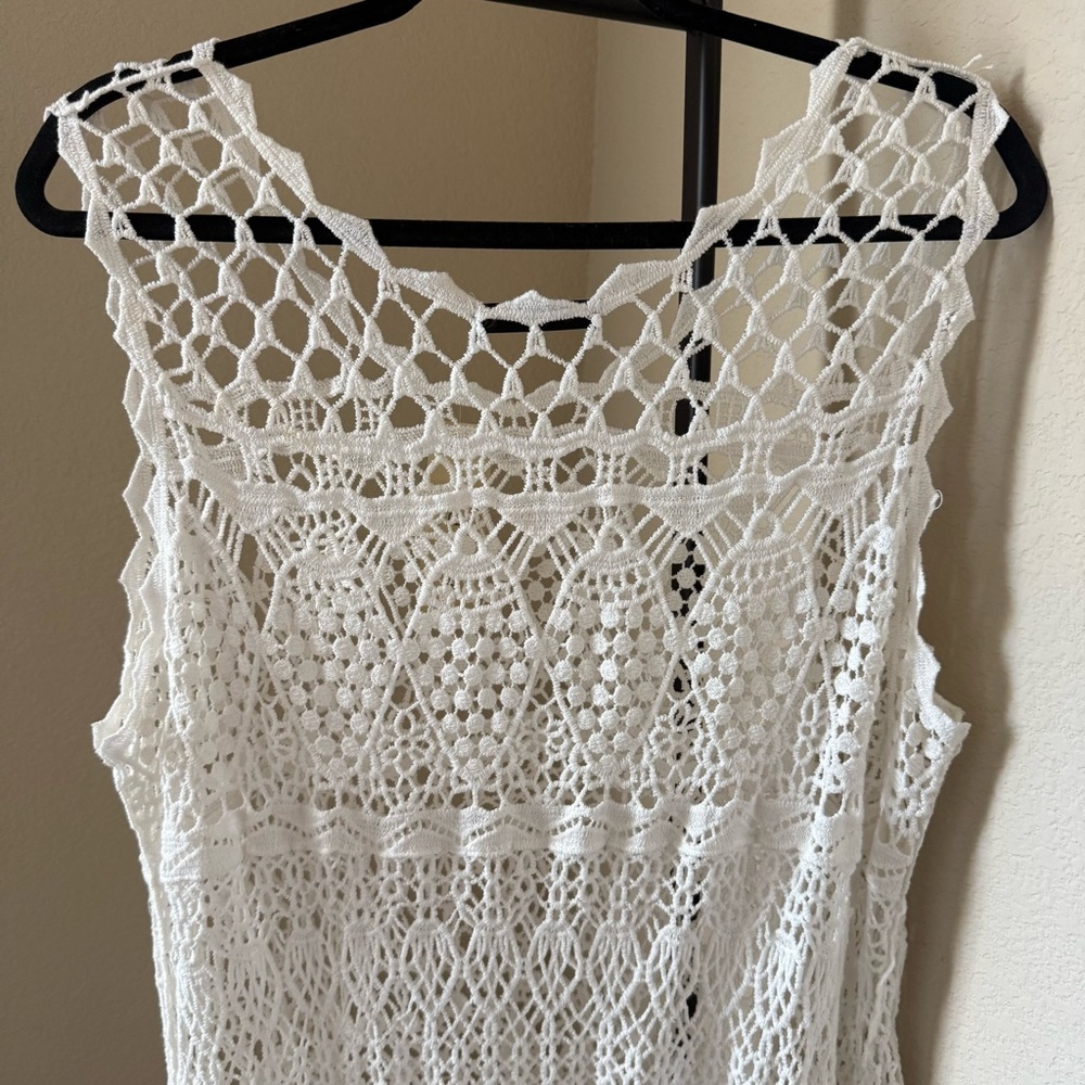 Doe & Rae Crochet Top - Picture 2 of 8